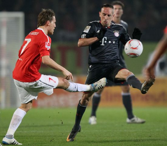 为锋线球员 为锋线球员